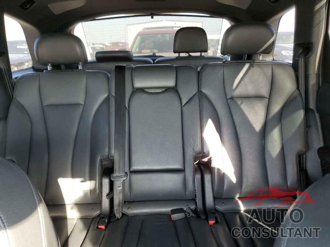 AUDI Q7 2018 - WA1VAAF72JD050173