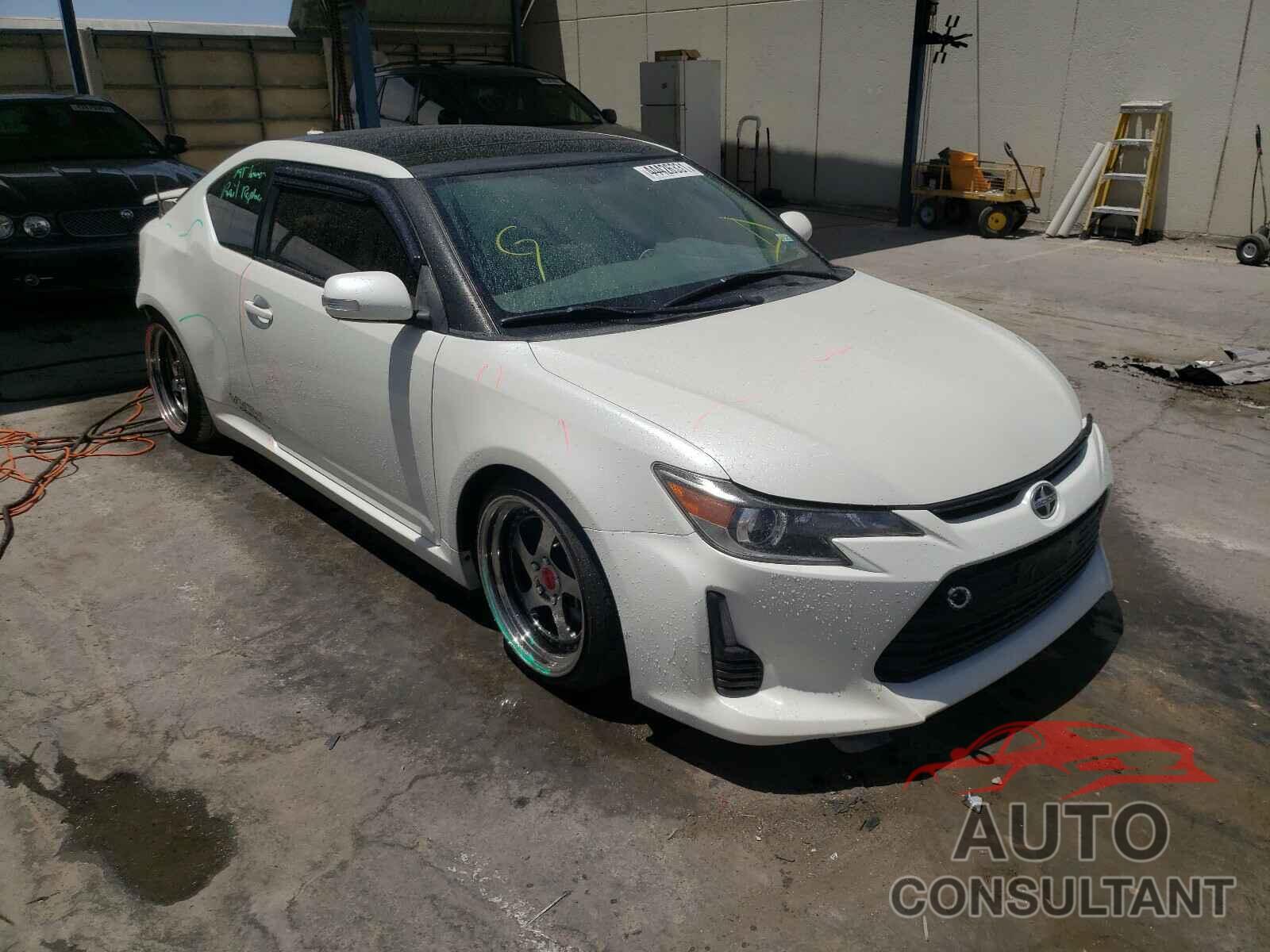 TOYOTA SCION 2016 - JTKJF5C74GJ016613