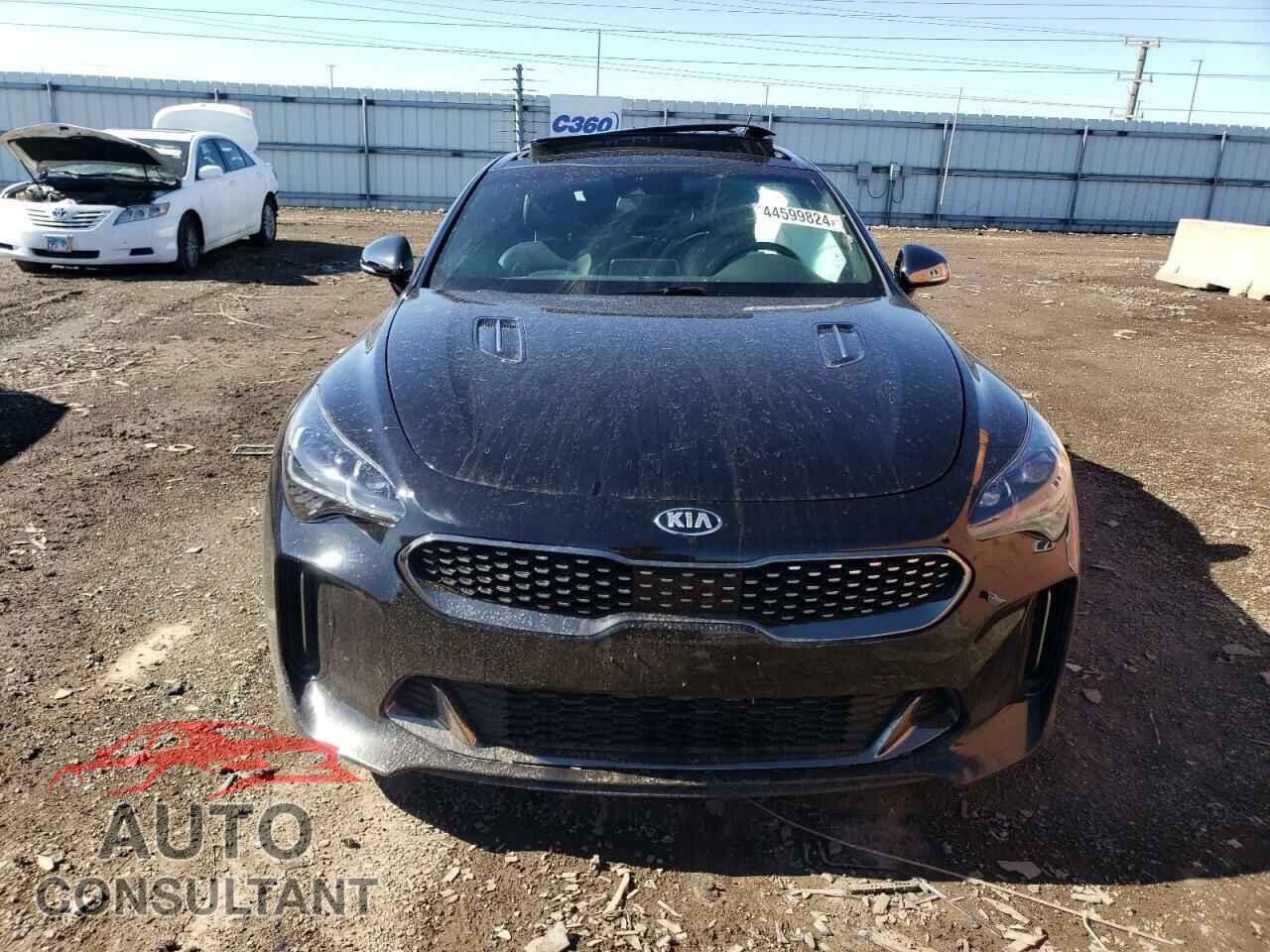 KIA STINGER 2019 - KNAE45LC9K6053385