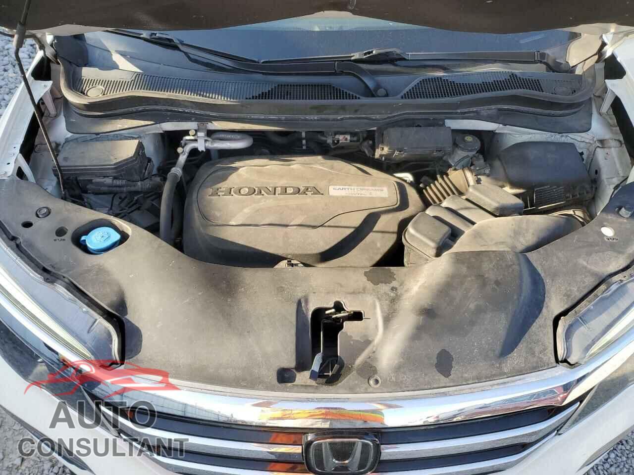 HONDA PILOT 2017 - 5FNYF6H96HB066184
