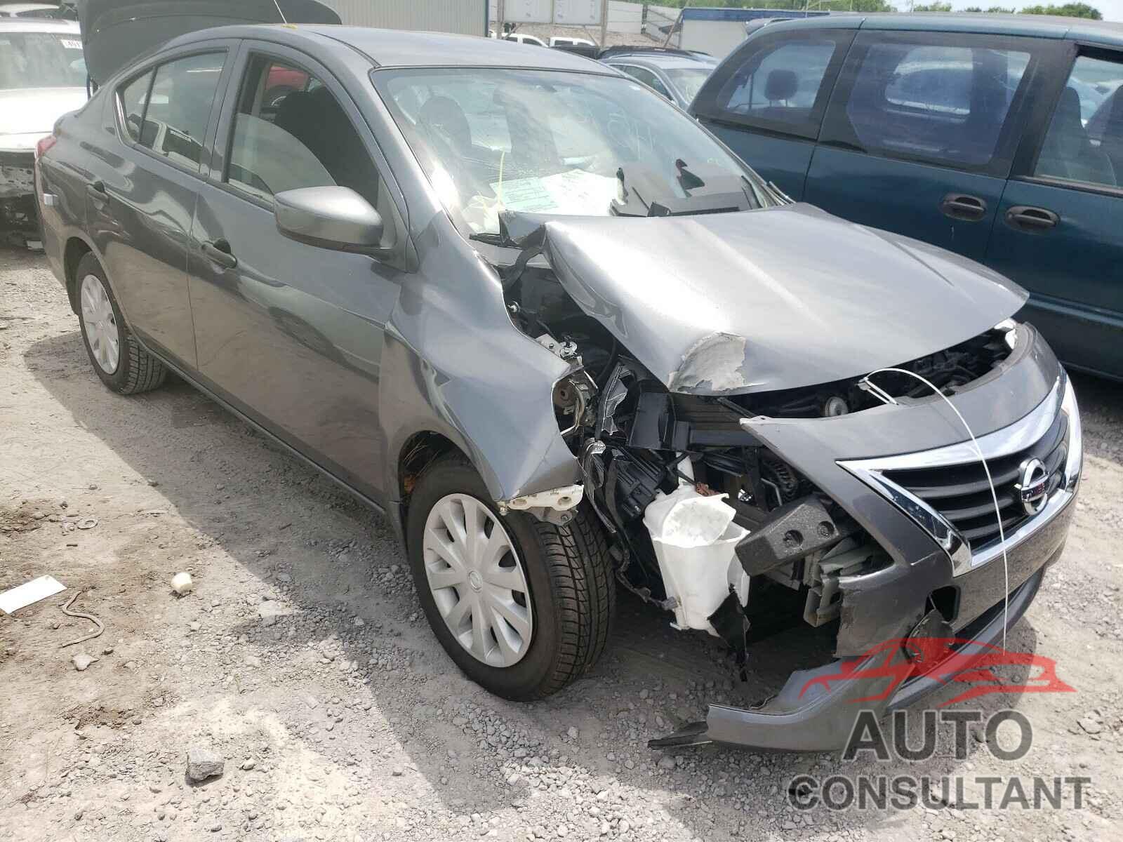 NISSAN VERSA 2018 - 3N1CN7AP4JL807695