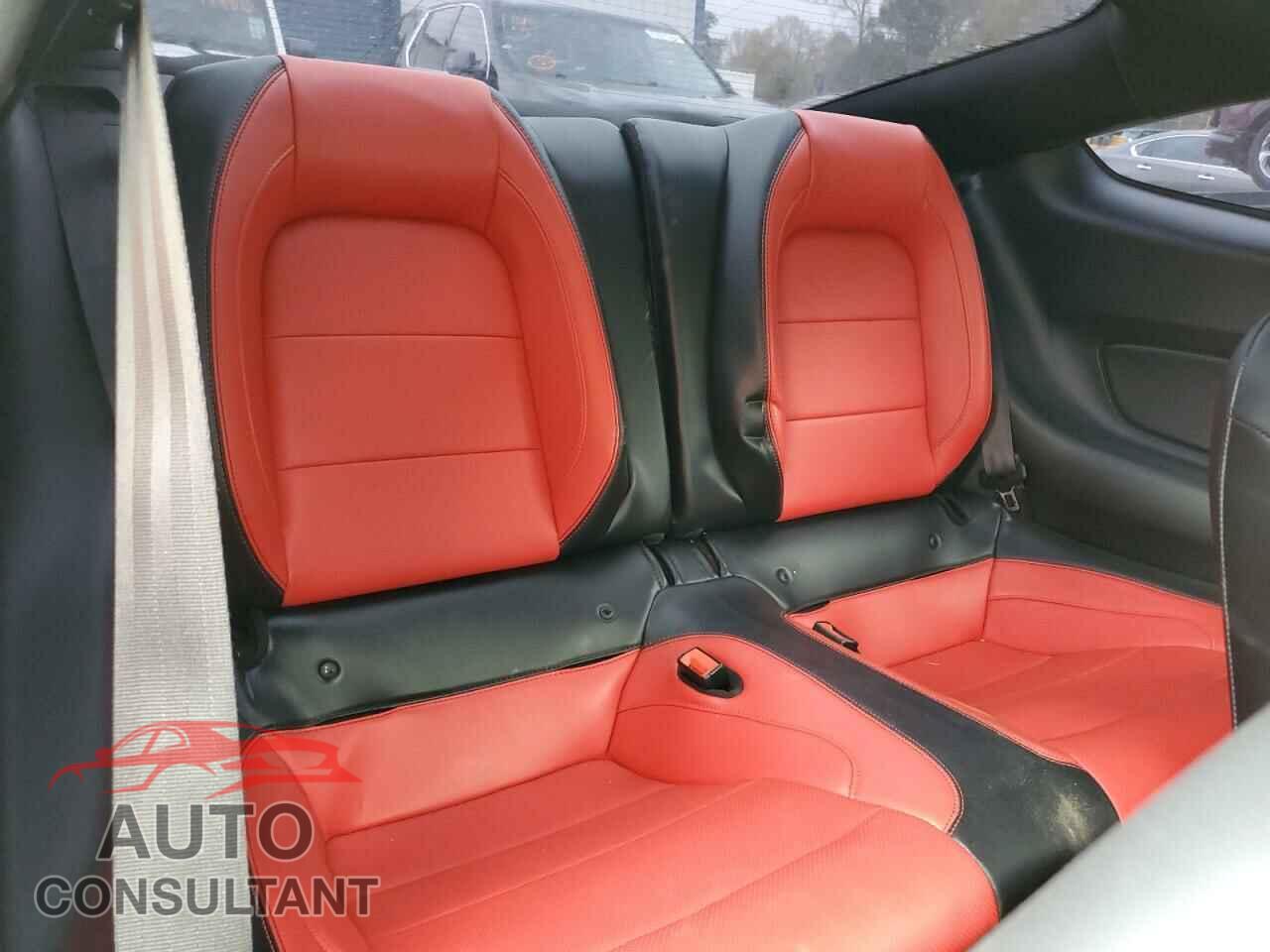 FORD MUSTANG 2020 - 1FA6P8CF5L5142961