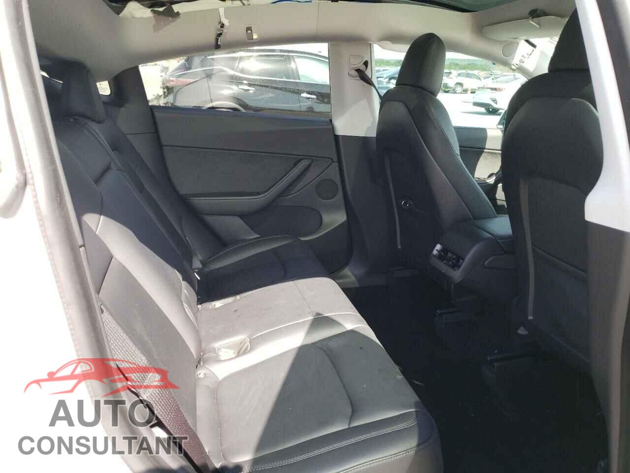 TESLA MODEL Y 2021 - 5YJYGDEEXMF072731