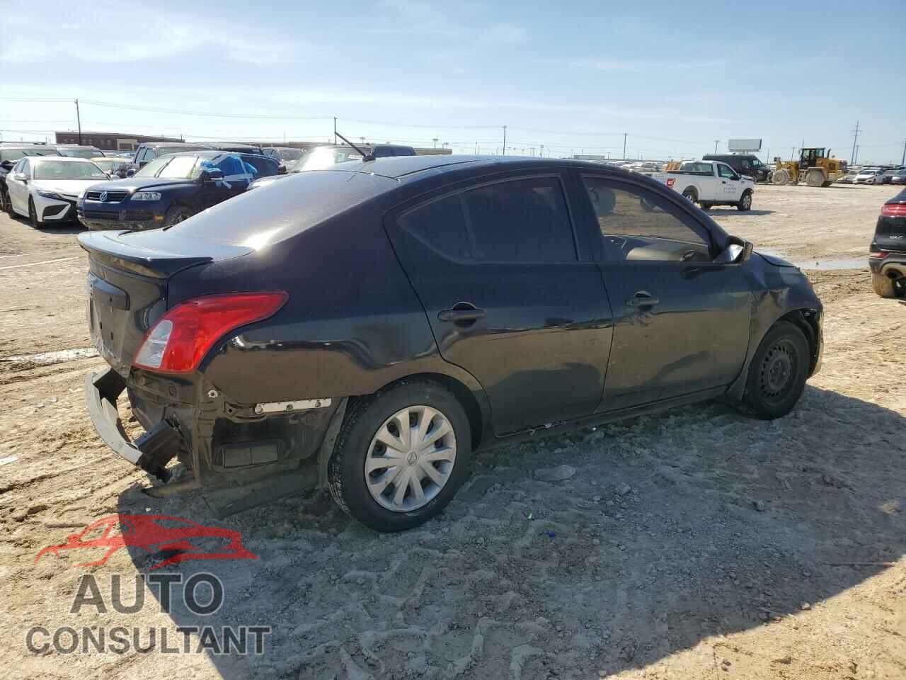 NISSAN VERSA 2017 - 3N1CN7AP1HL898368