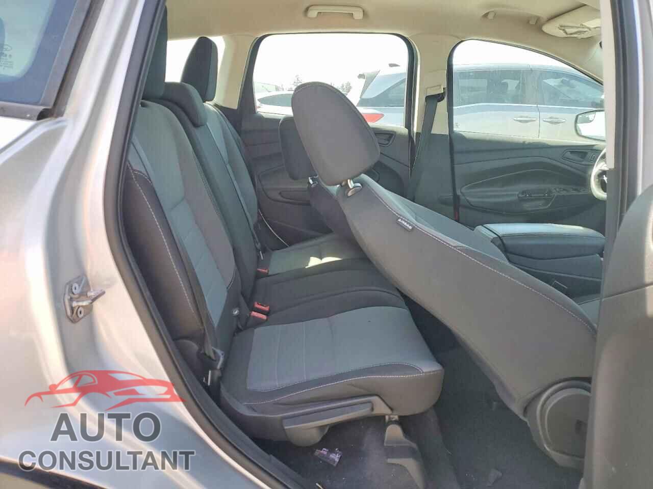 FORD ESCAPE 2017 - 1FMCU0F76HUC65365