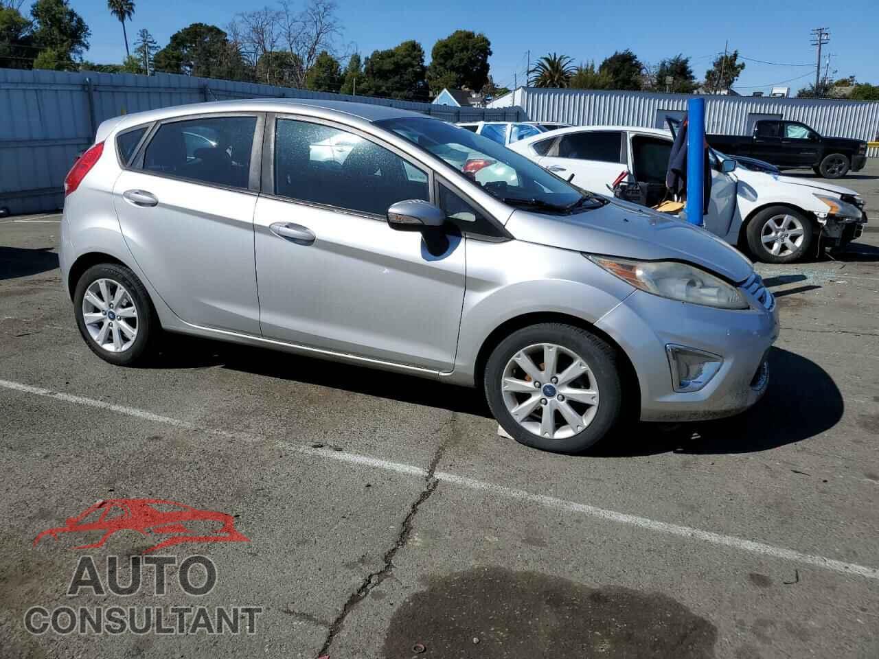 FORD FIESTA 2013 - 3FADP4EJ5DM205568
