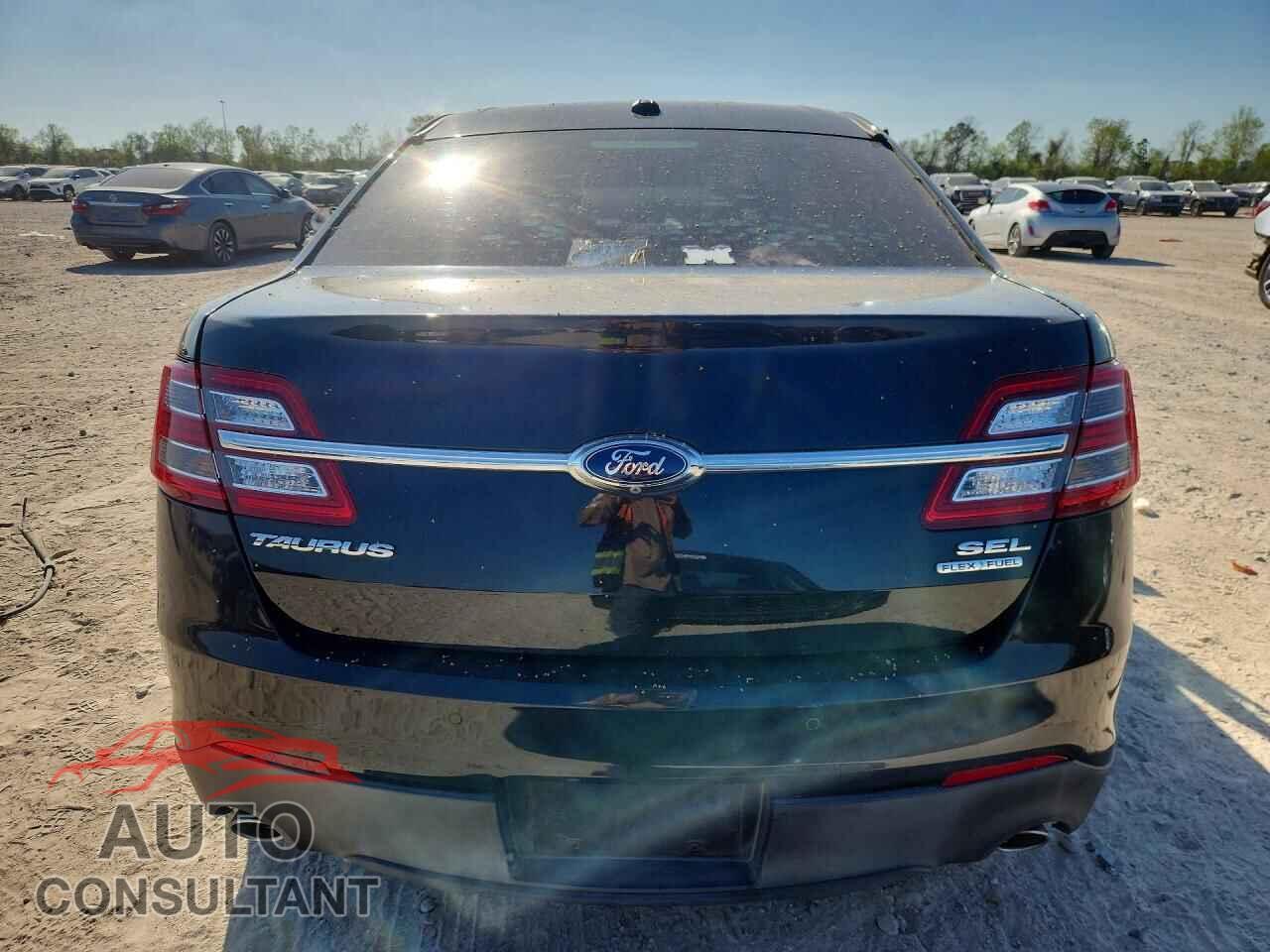 FORD TAURUS 2015 - 1FAHP2E87FG148533