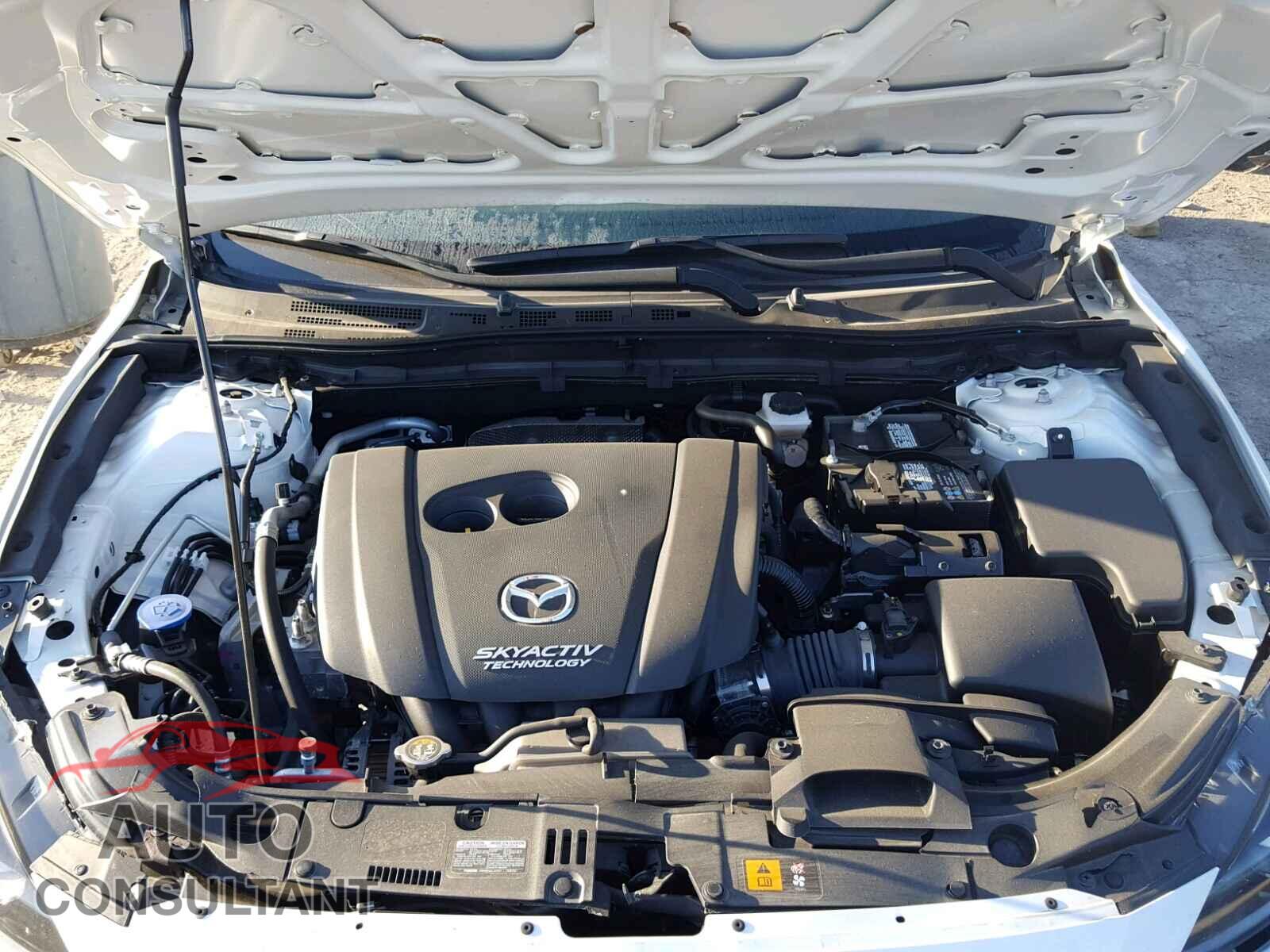 MAZDA 3 2017 - 3MZBN1V76HM101992