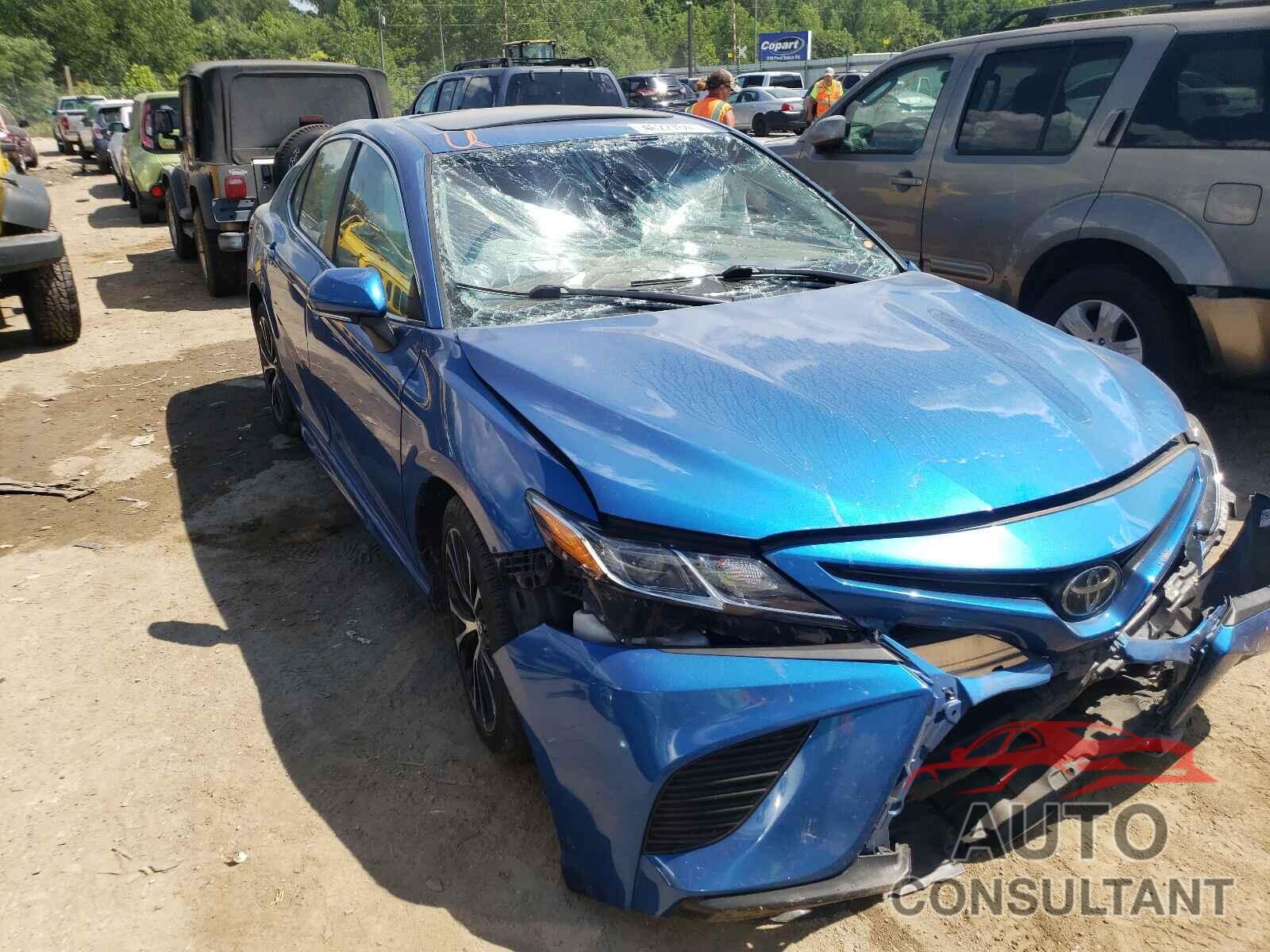 TOYOTA CAMRY 2018 - 4T1B11HKXJU131315