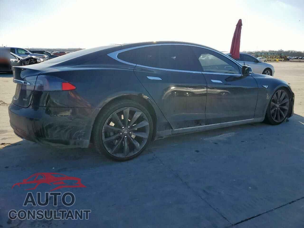 TESLA MODEL S 2015 - 5YJSA1E22FF105817