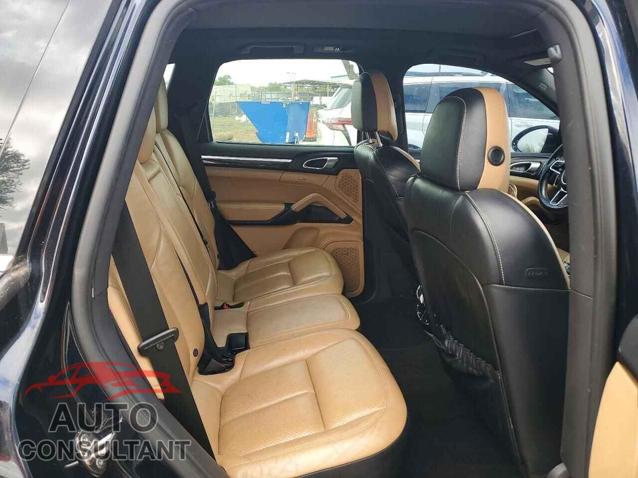 PORSCHE CAYENNE 2016 - WP1AA2A25GLA00788