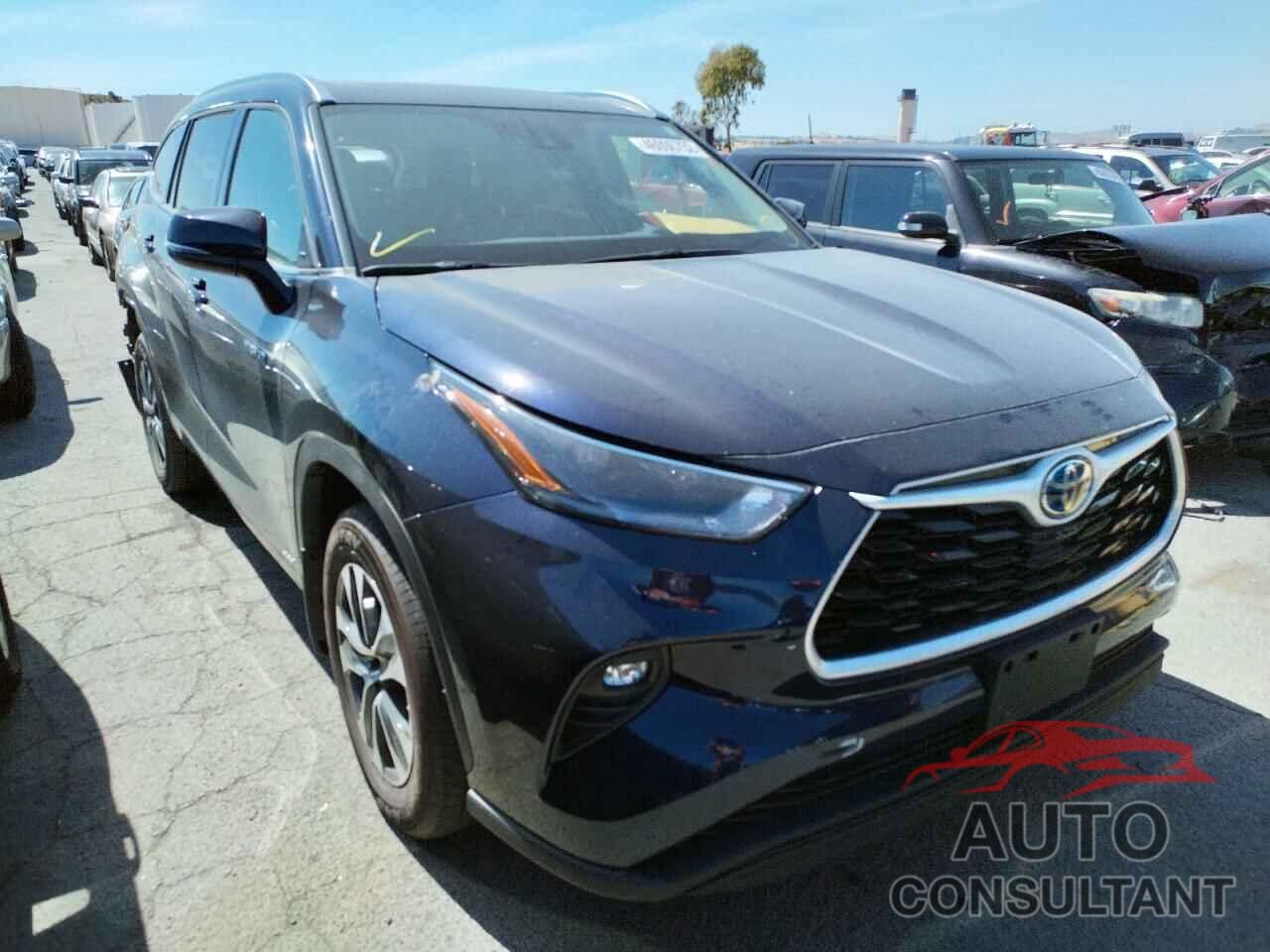 TOYOTA HIGHLANDER 2021 - 5TDHBRCH2MS036536
