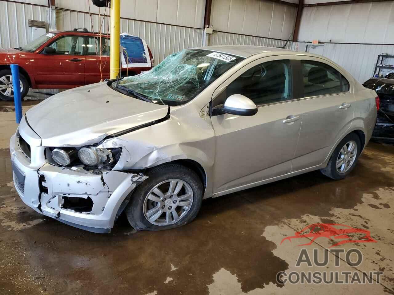 CHEVROLET SONIC 2014 - 1G1JC5SG6E4237555