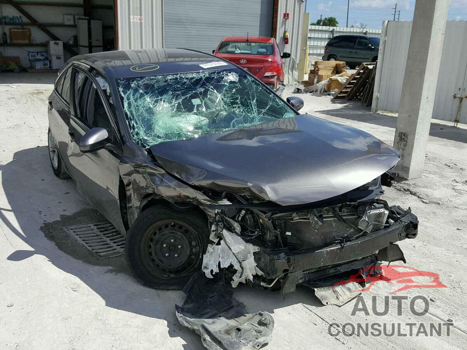 TOYOTA CAMRY 2015 - 4T1BF1FK4FU940434