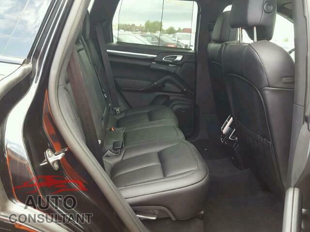 PORSCHE CAYENNE 2018 - WP1AA2A27JKA07089