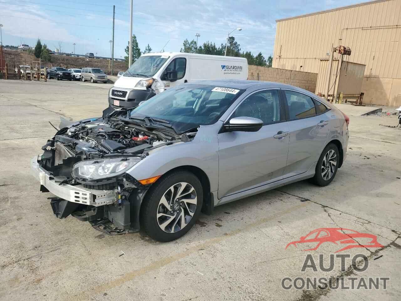 HONDA CIVIC 2018 - 2HGFC2F70JH513975