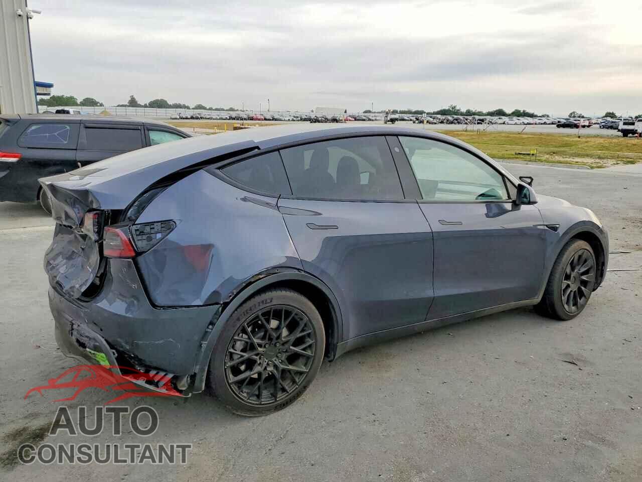 TESLA MODEL Y 2022 - 7SAYGDEE2NF552590