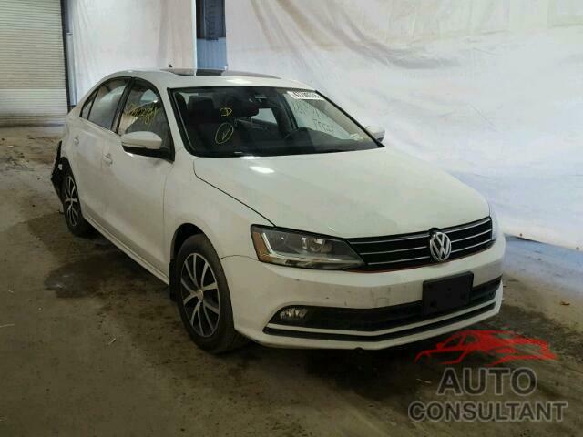 VOLKSWAGEN JETTA 2017 - 3VWB67AJXHM307172