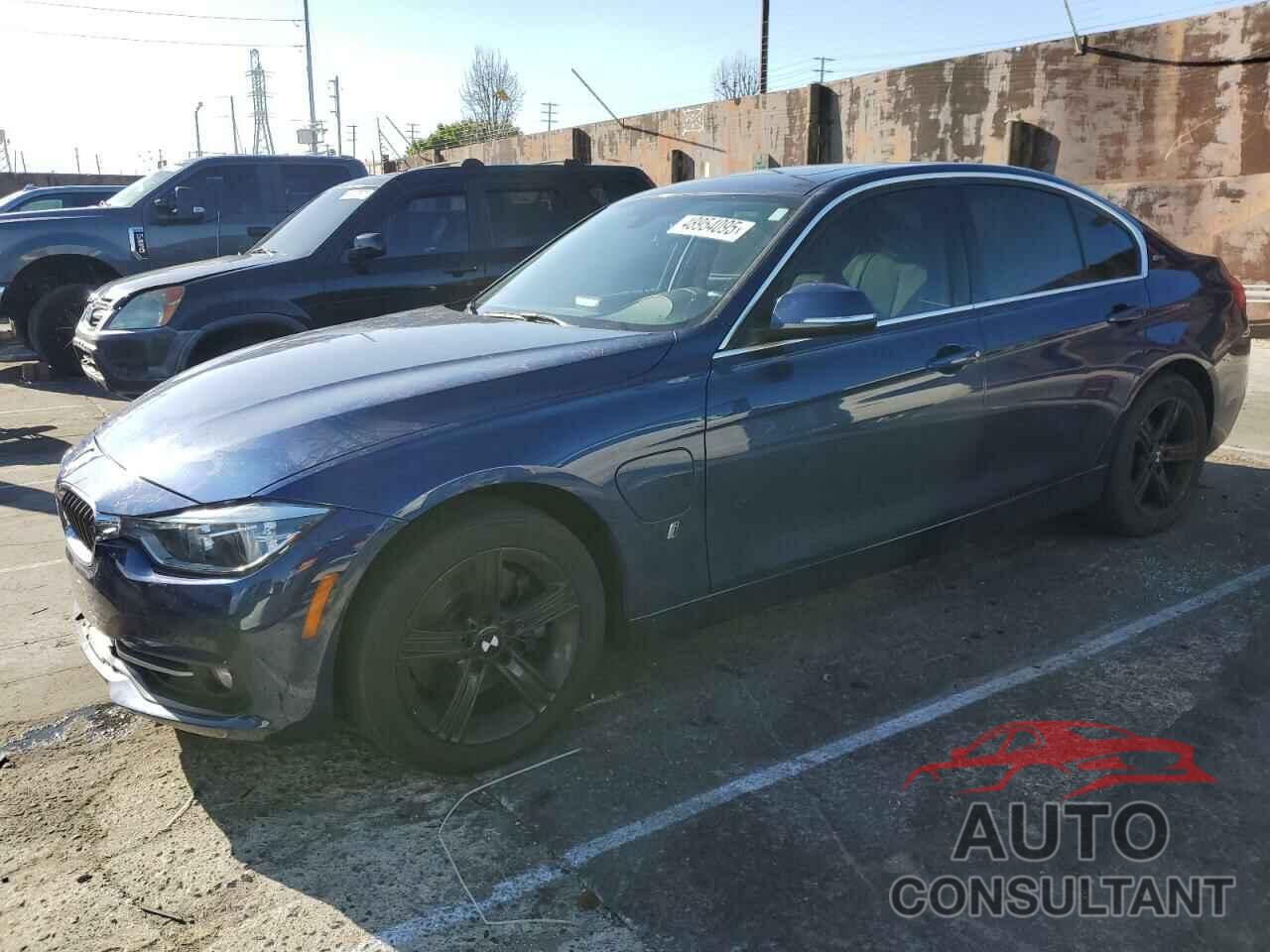 BMW 3 SERIES 2018 - WBA8E1C56JA178313