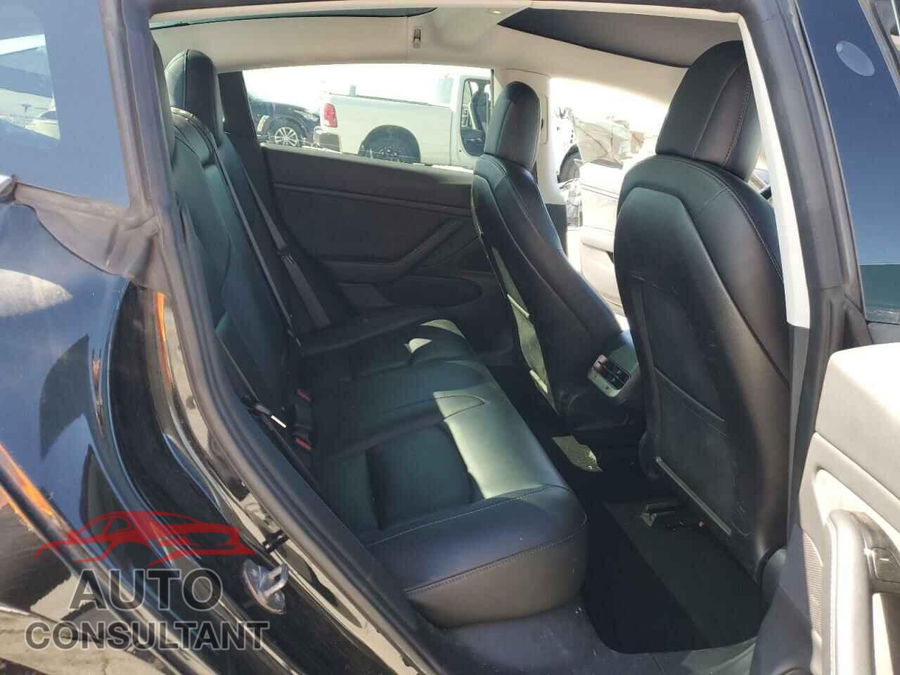 TESLA MODEL 3 2018 - 5YJ3E1EA9JF056673