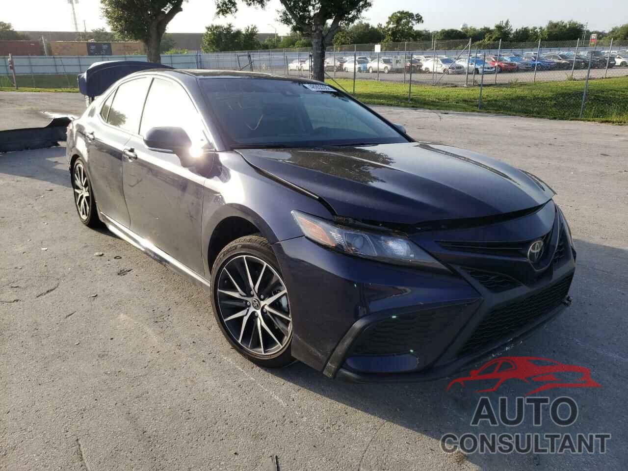TOYOTA CAMRY 2022 - 4T1T11AK2NU681578