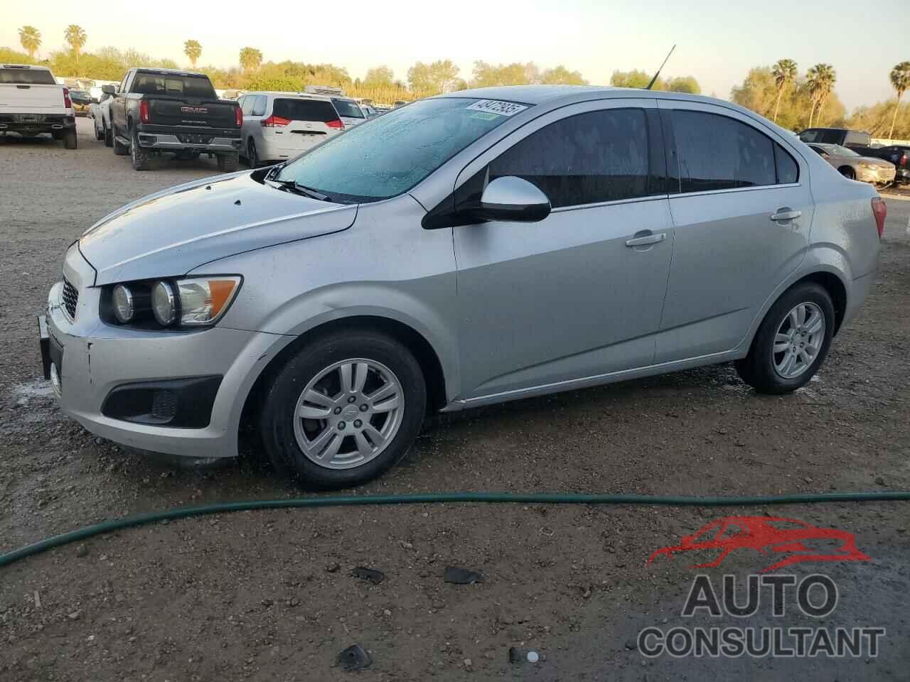 CHEVROLET SONIC 2013 - 1G1JC5SH0D4143744