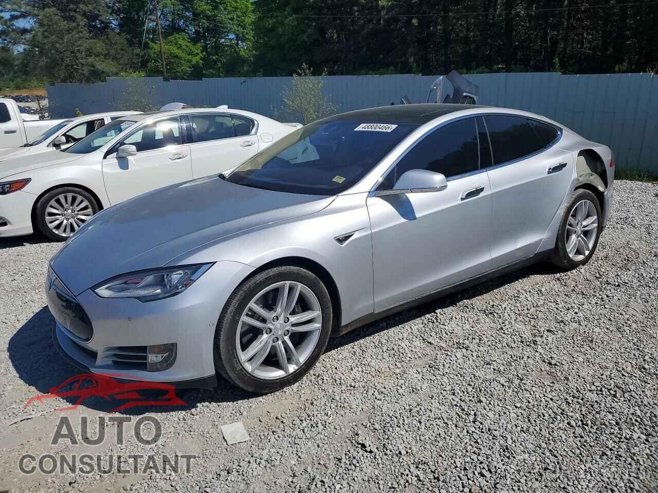 TESLA MODEL S 2015 - 5YJSA1H19FFP78672