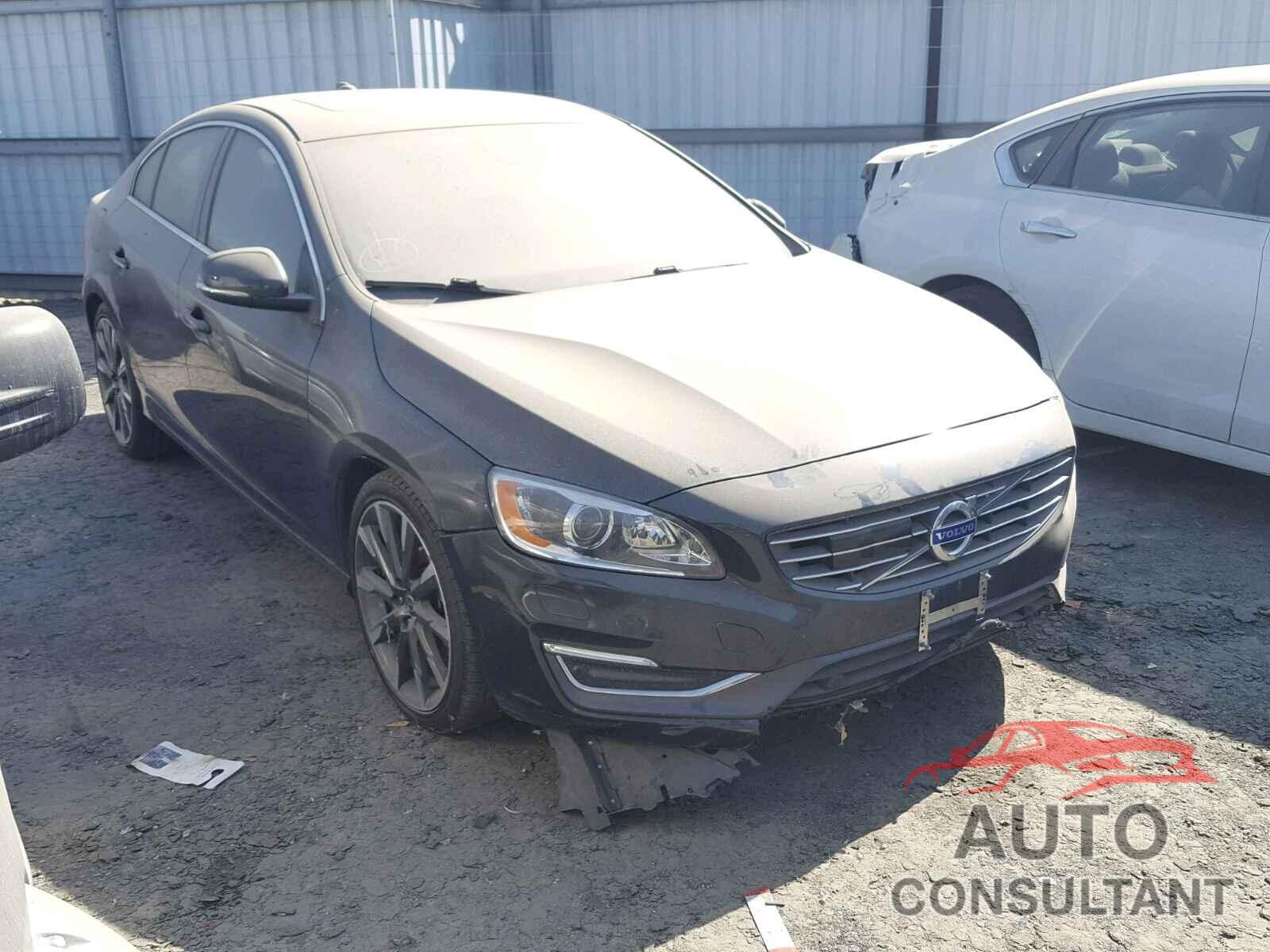 VOLVO S60 2015 - YV126MFM0F2353077