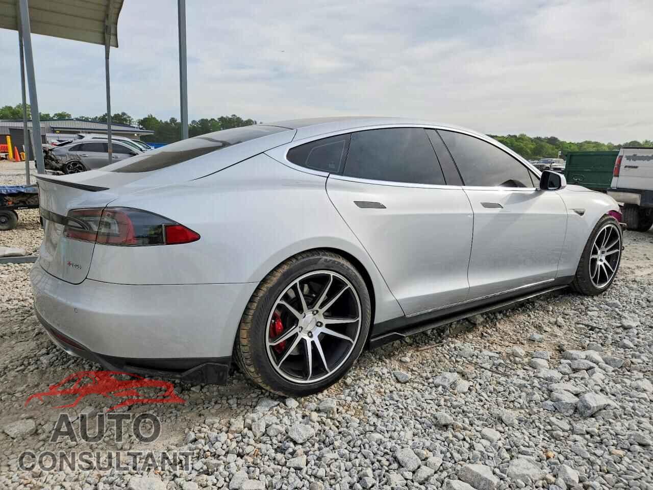 TESLA MODEL S 2013 - 5YJSA1CP3DFP28617