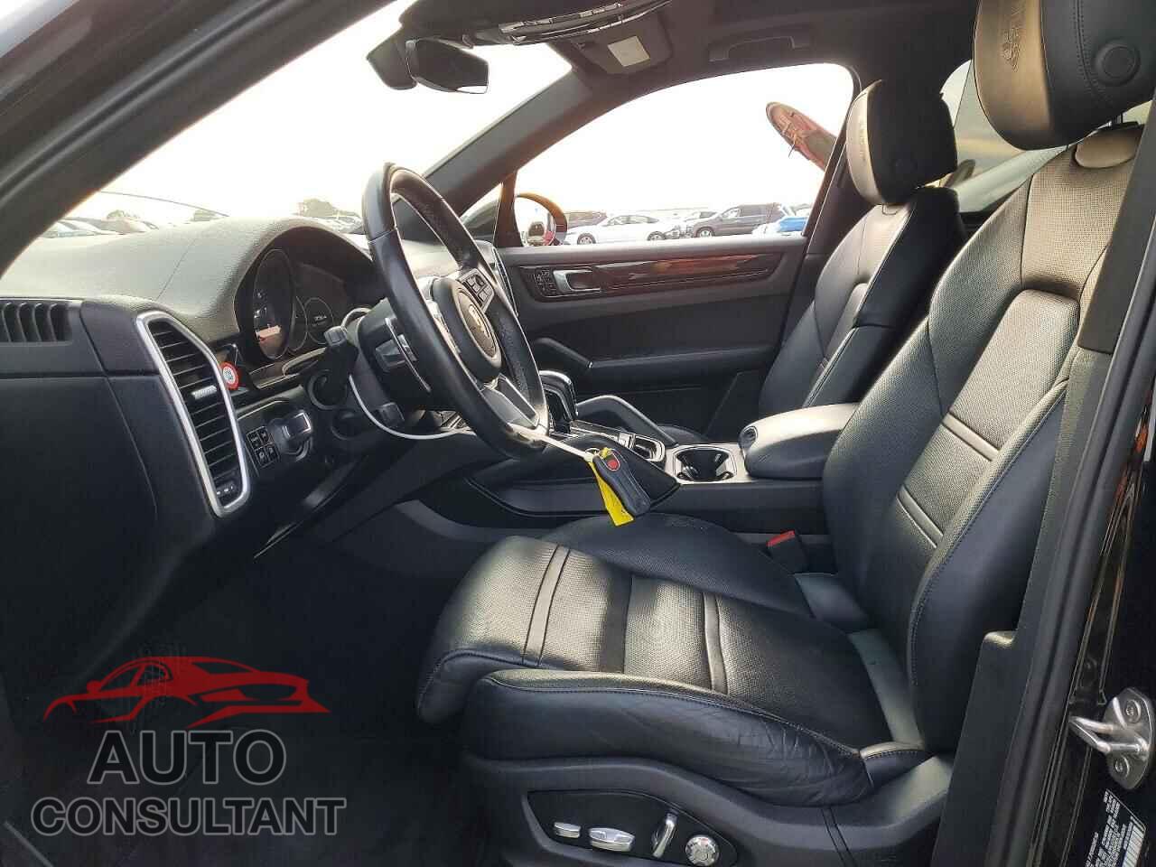 PORSCHE CAYENNE 2019 - WP1AA2AY8KDA18032