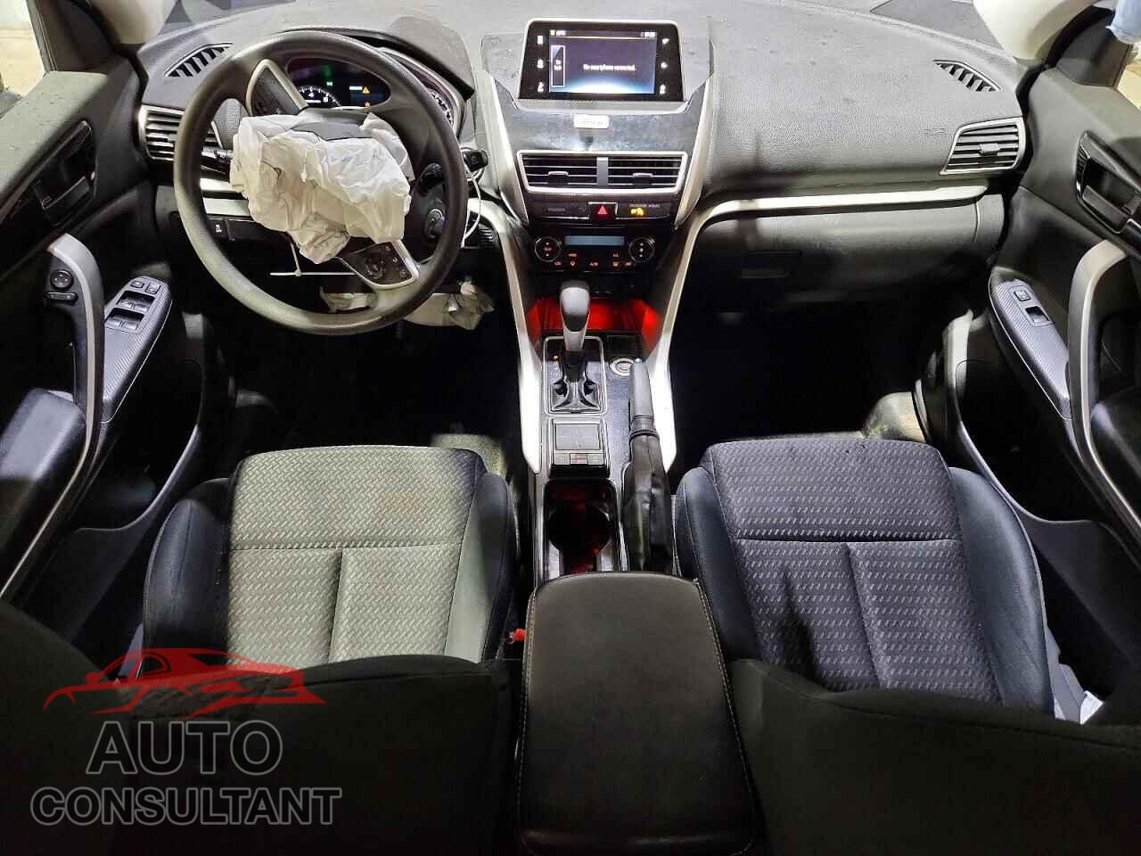 MITSUBISHI ECLIPSE 2018 - JA4AT4AA5JZ044156