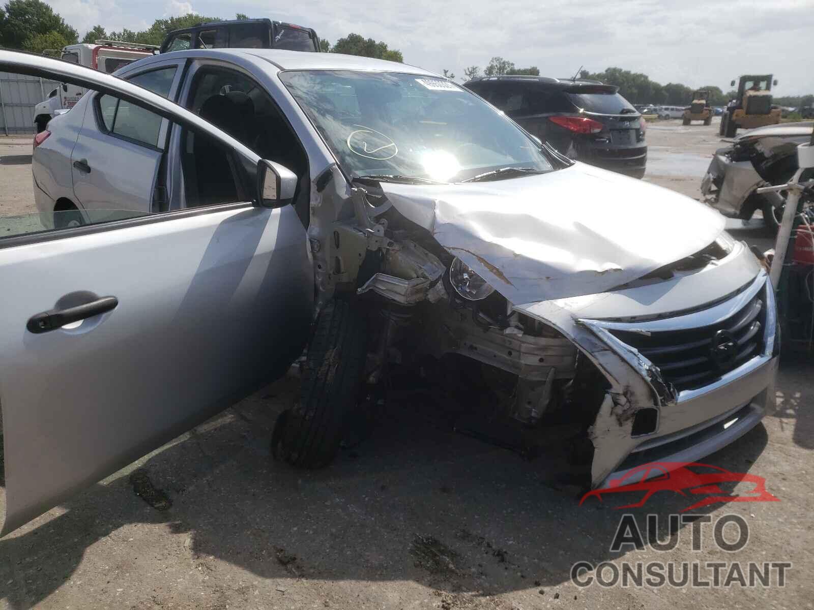 NISSAN VERSA 2017 - 3N1CN7AP4HL901506