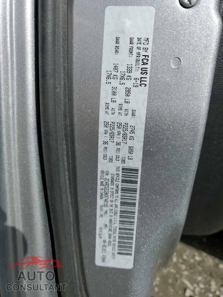 DODGE CARAVAN 2019 - 2C4RDGEG9KR740195