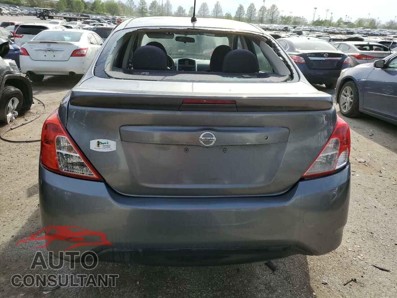 NISSAN VERSA 2017 - 3N1CN7AP3HL802126