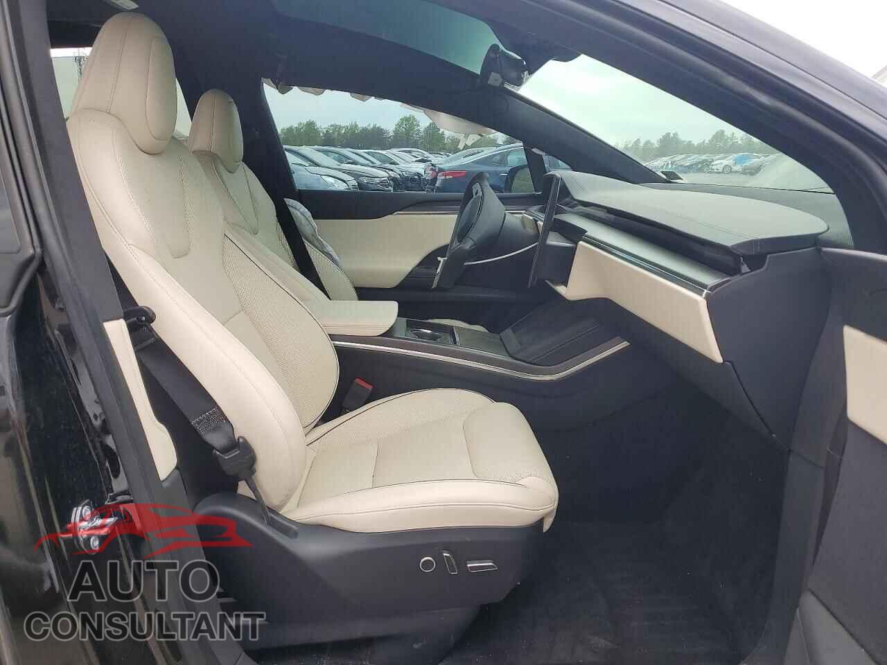 TESLA MODEL X 2022 - 7SAXCBE68NF354911