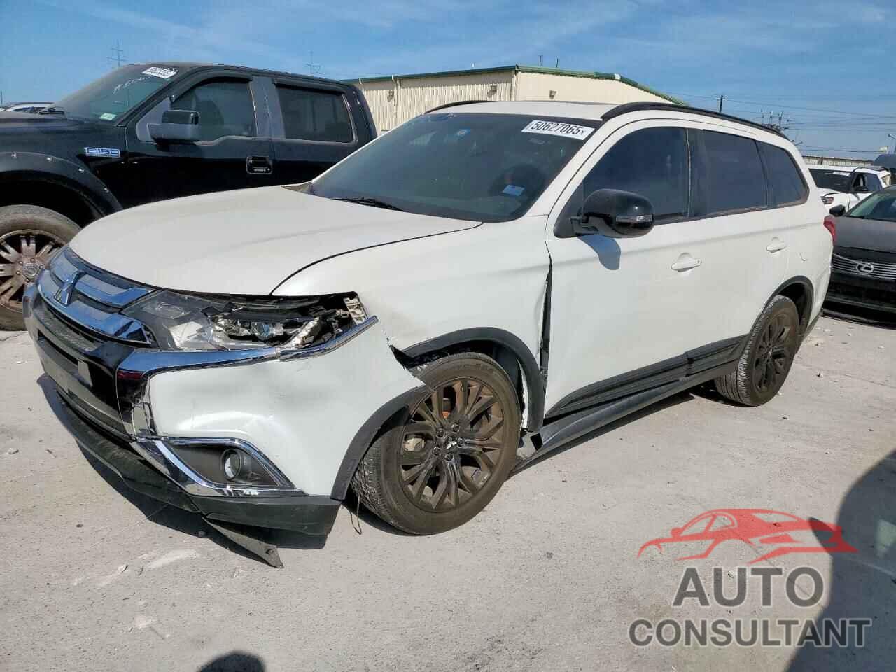 MITSUBISHI OUTLANDER 2018 - JA4AD3A38JZ022368