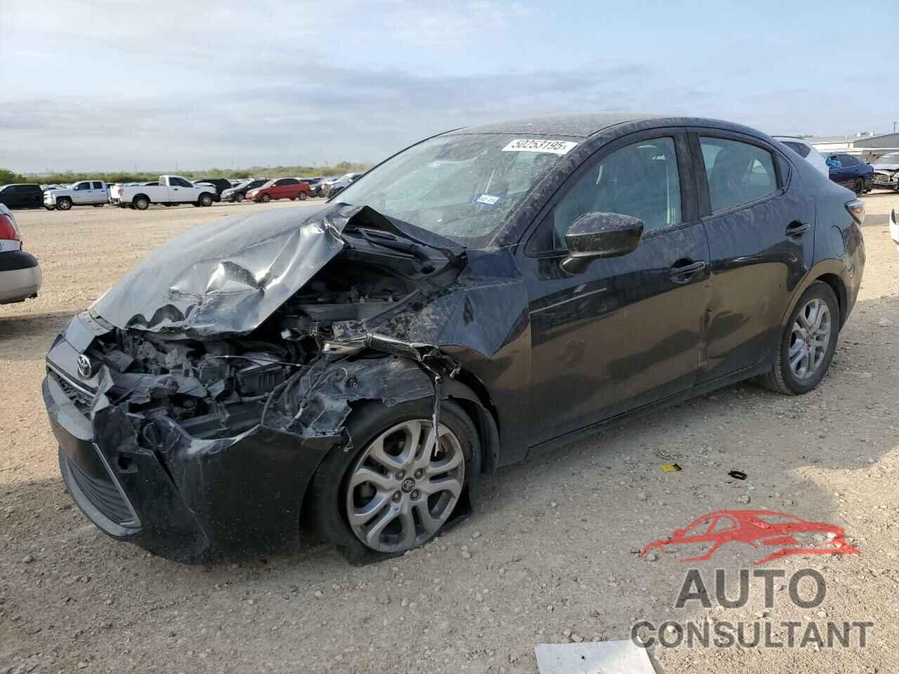 TOYOTA YARIS 2017 - 3MYDLBYV3HY158050