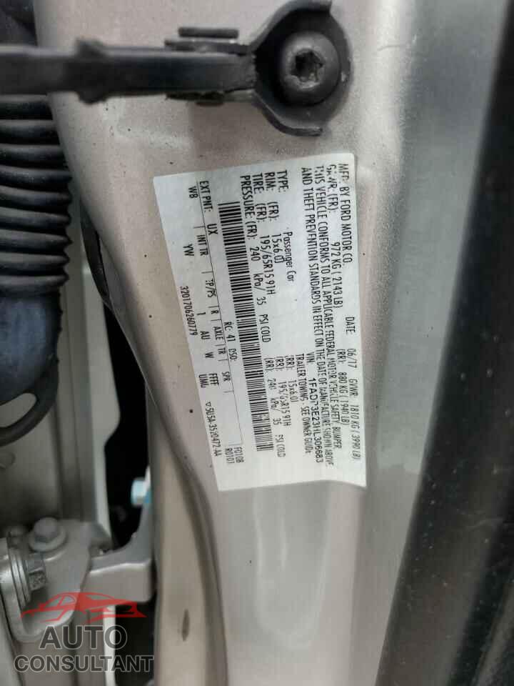 FORD FOCUS 2017 - 1FADP3E23HL306683