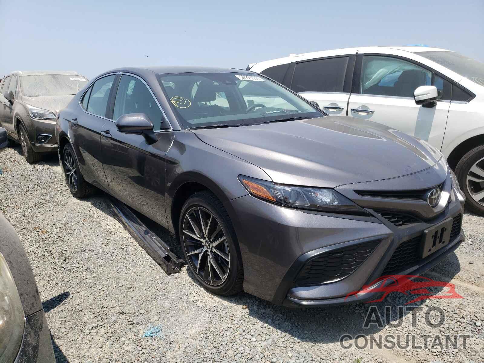 TOYOTA CAMRY 2021 - 4T1G11AKXMU425348