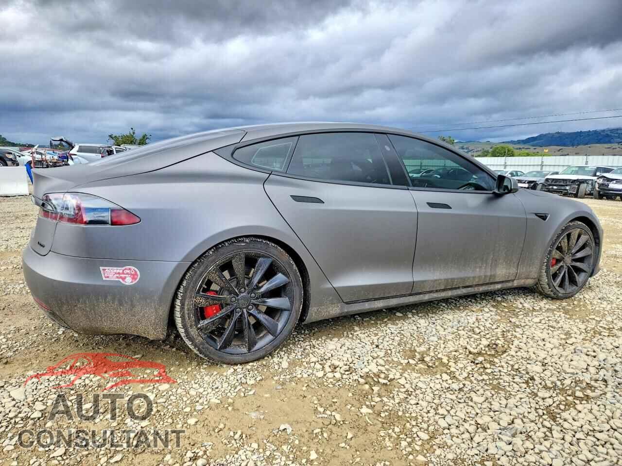 TESLA MODEL S 2017 - 5YJSA1E26HF192818