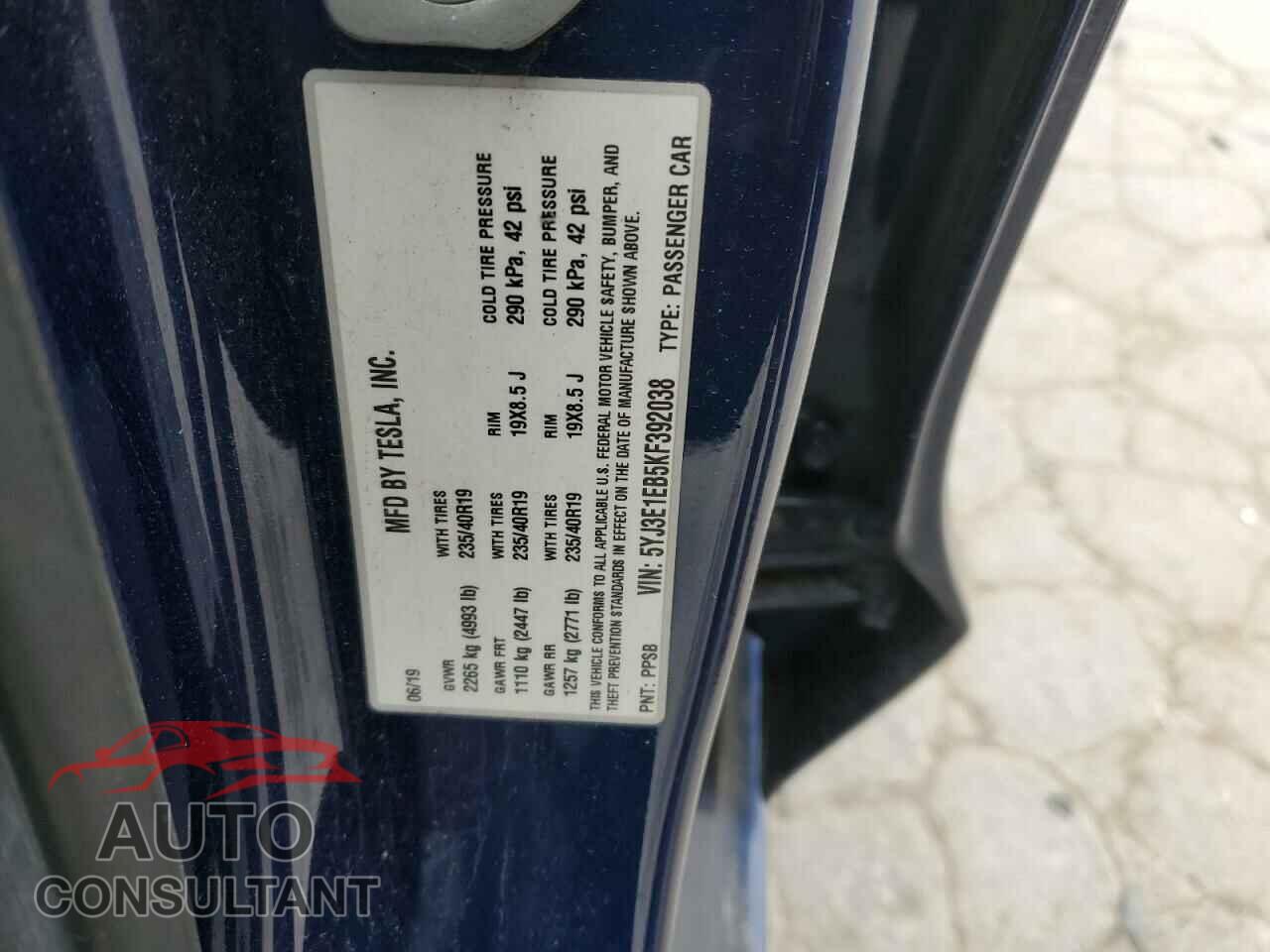 TESLA MODEL 3 2019 - 5YJ3E1EB5KF392038