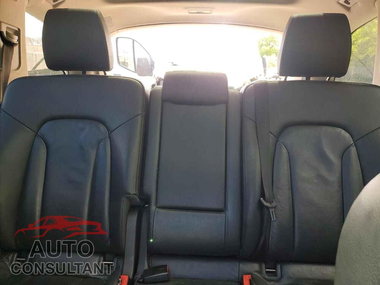 AUDI Q7 2015 - WA1LMAFE9FD027087