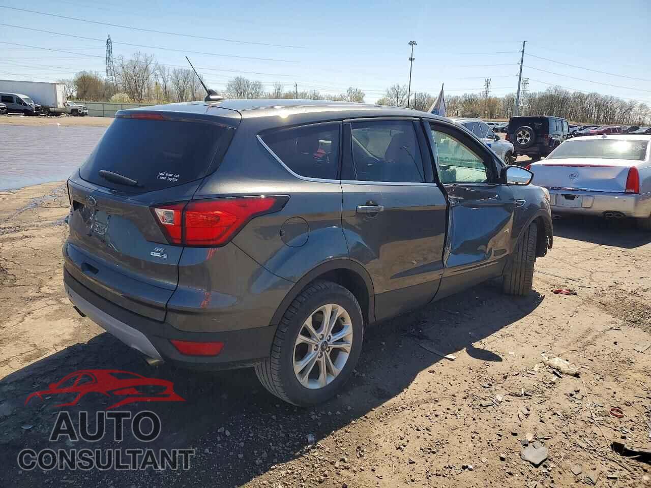 FORD ESCAPE 2019 - 1FMCU9GD9KUA77956