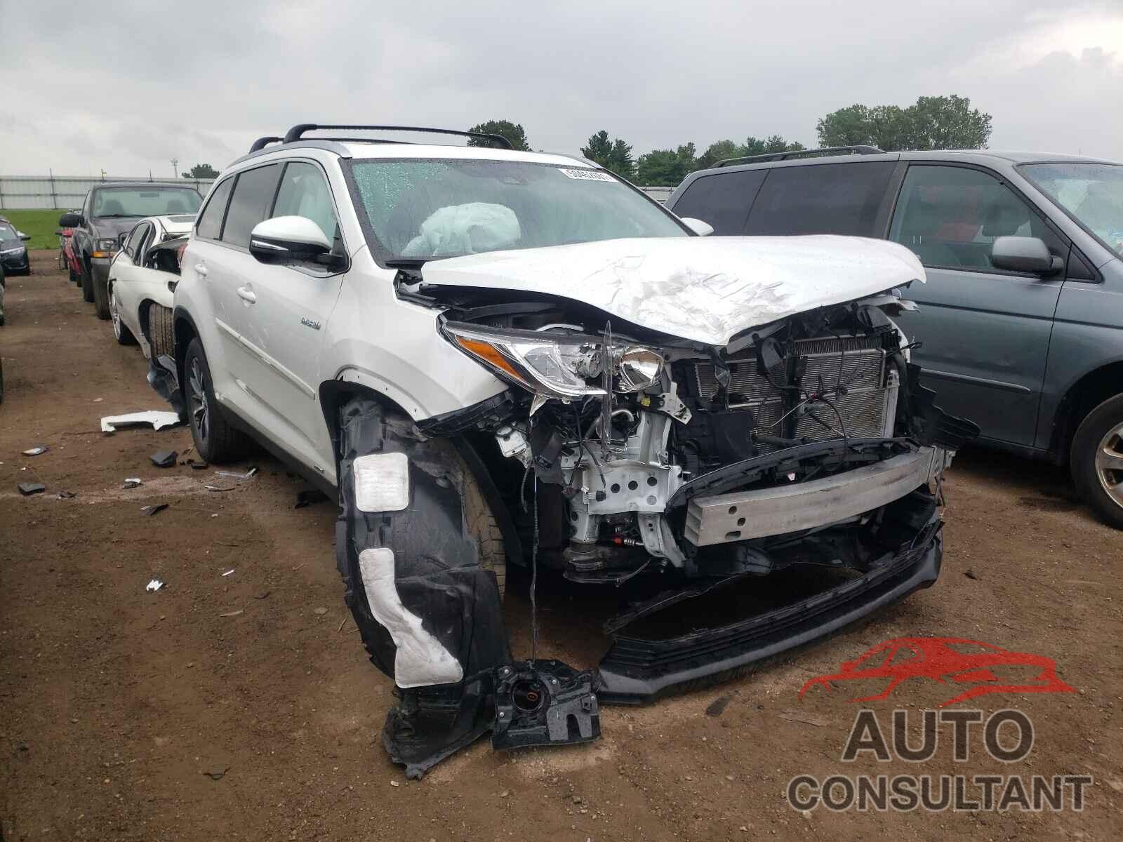 TOYOTA HIGHLANDER 2019 - 5TDJGRFH0KS069157