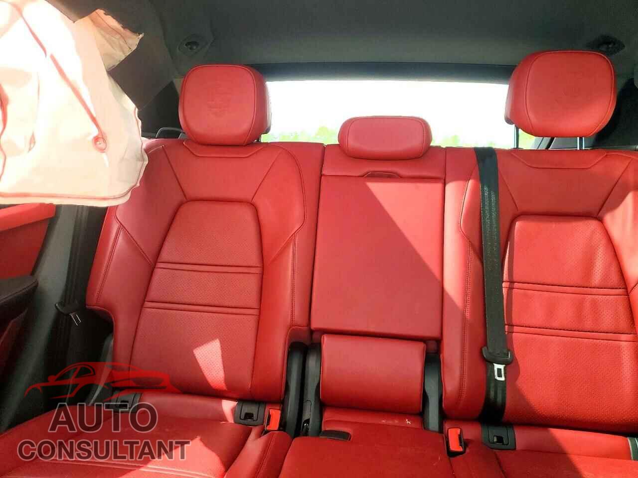 PORSCHE CAYENNE 2021 - WP1AA2AY5MDA01577