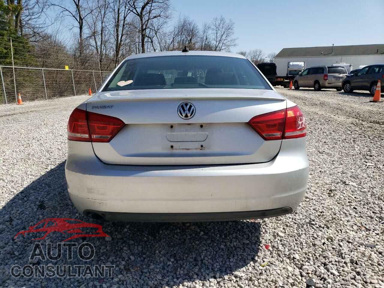 VOLKSWAGEN PASSAT 2013 - 1VWAP7A37DC133728