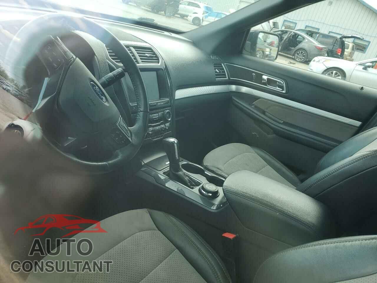 FORD EXPLORER 2017 - 1FM5K8D88HGD82677