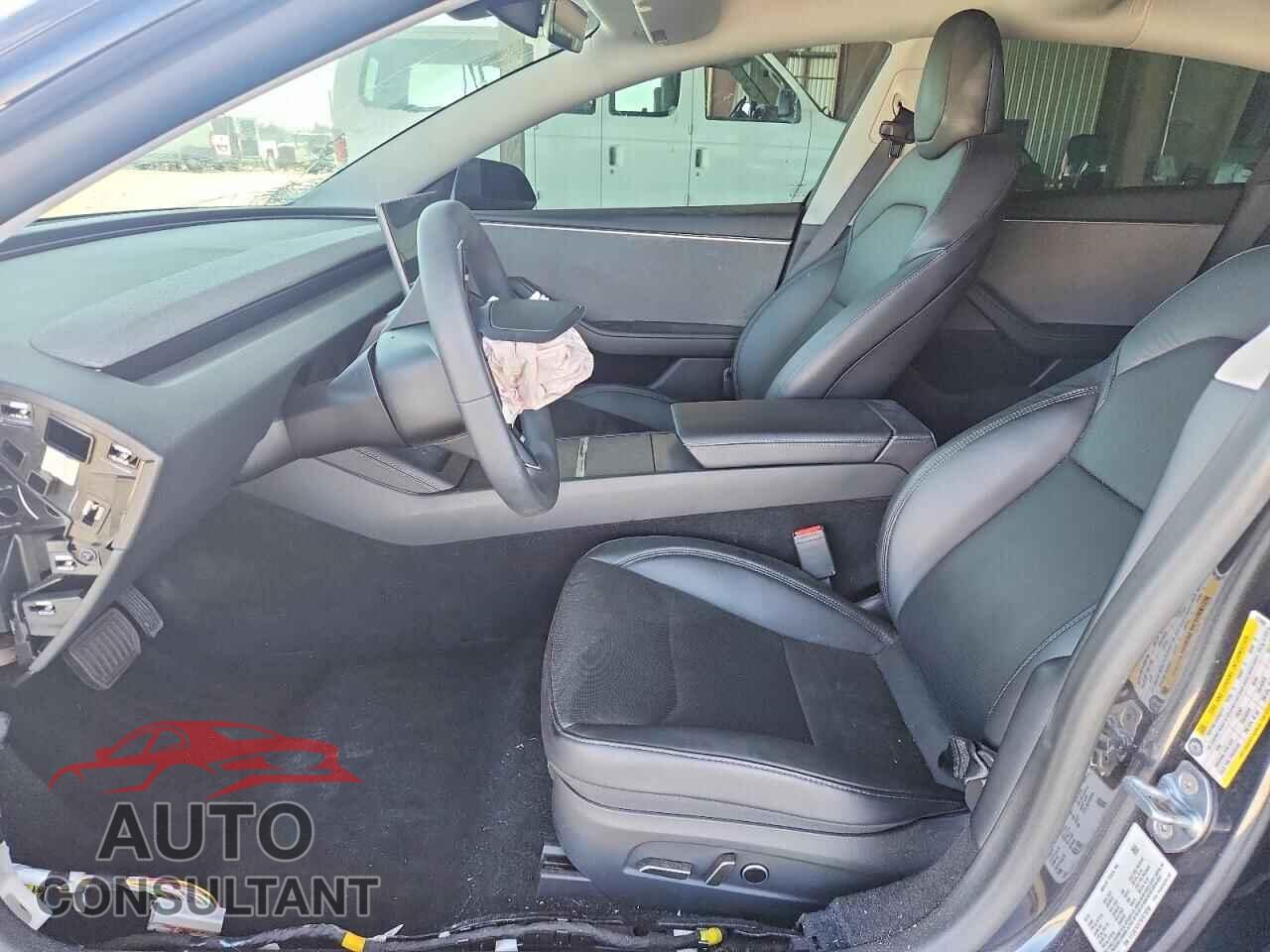 TESLA MODEL 3 2025 - 5YJ3E1EA7SF873898