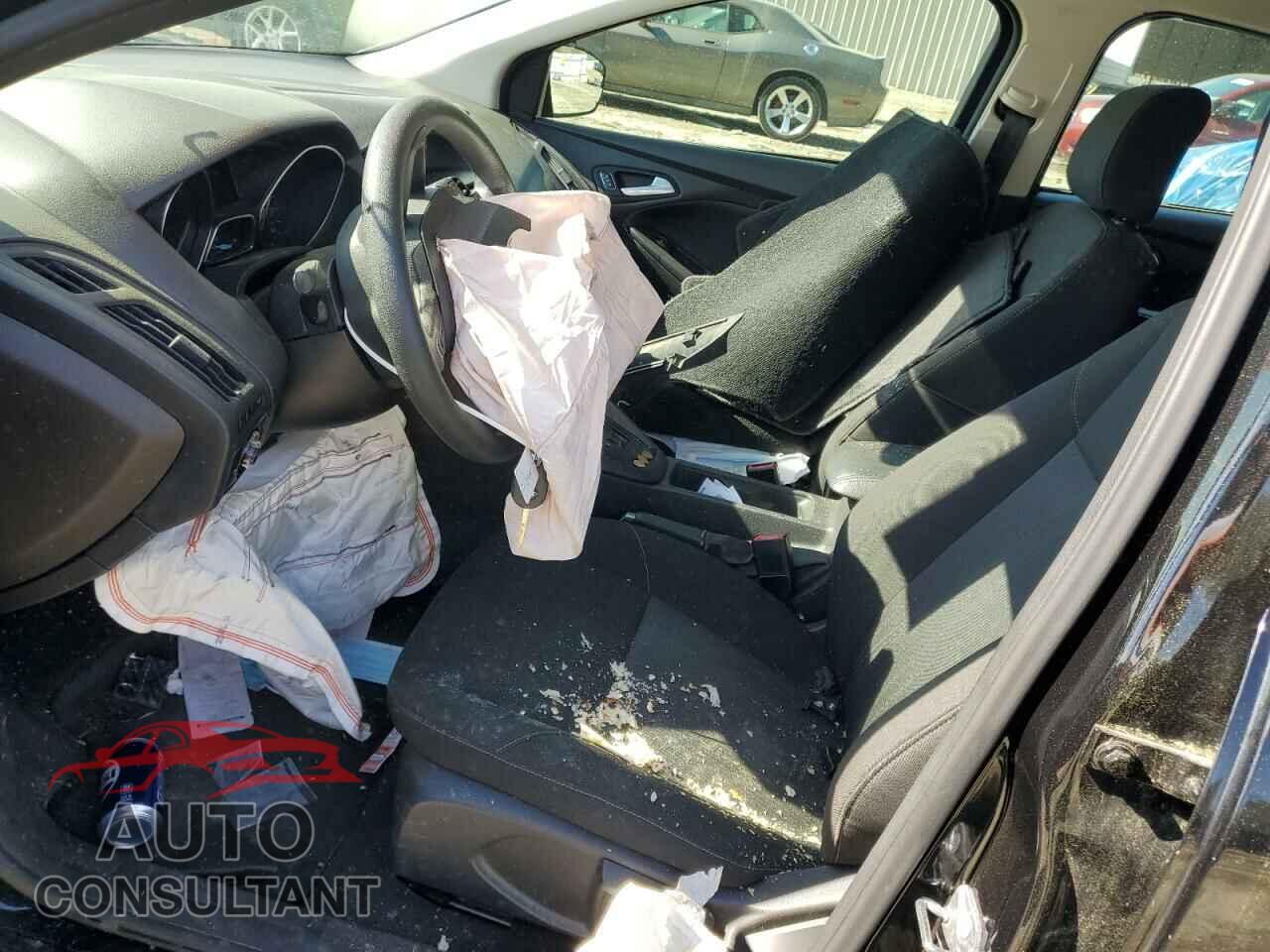 FORD FOCUS 2015 - 1FADP3F26FL228606