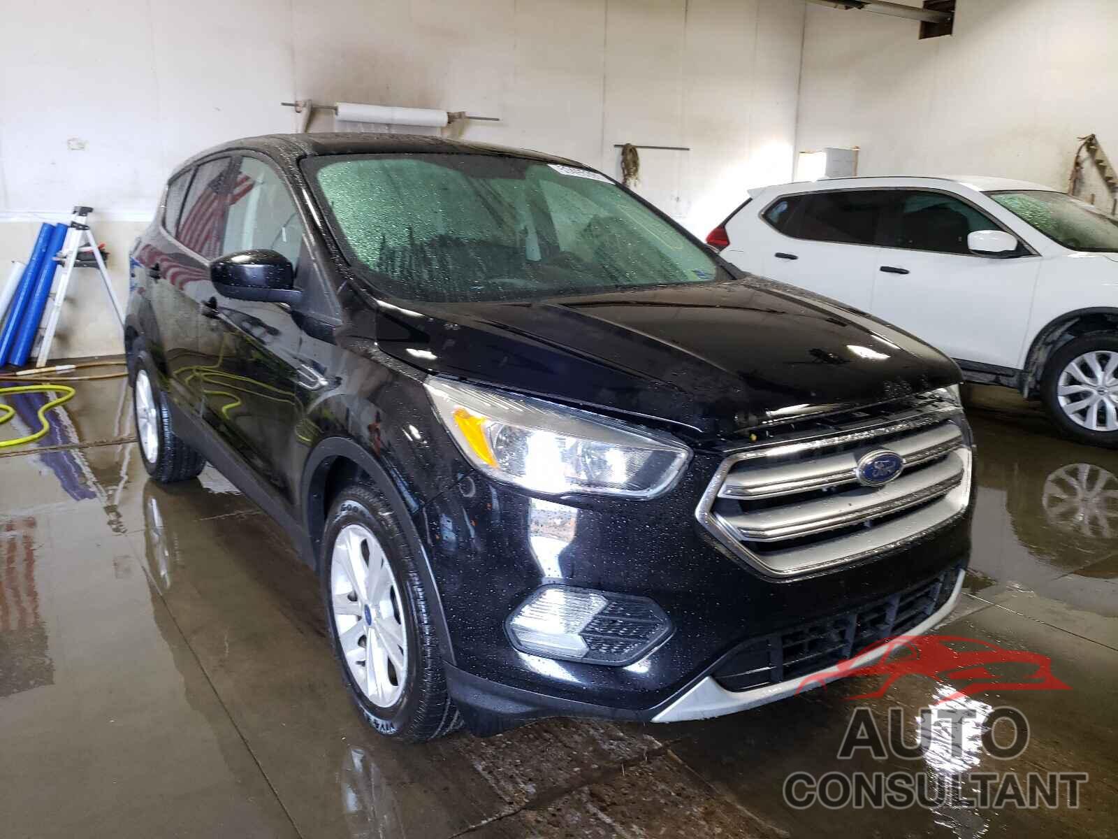 FORD ESCAPE 2017 - 1FMCU9GD2HUA84241